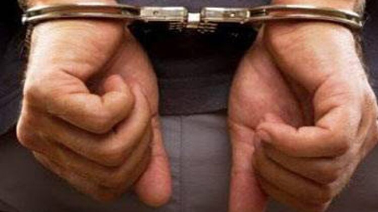 शराबबंदी को लेकर उत्पाद विभाग और पुलिस लगातार छापेमारी कर रहे हैं