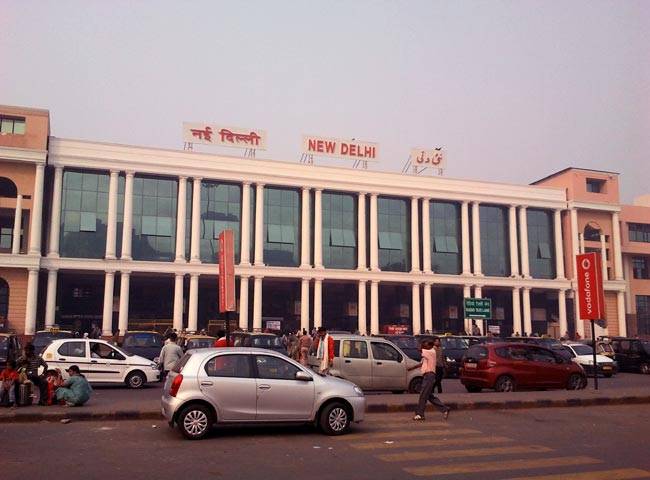 नई दिल्ली रेलवे स्टेशन पर बढ़ाई गई सुरक्षा