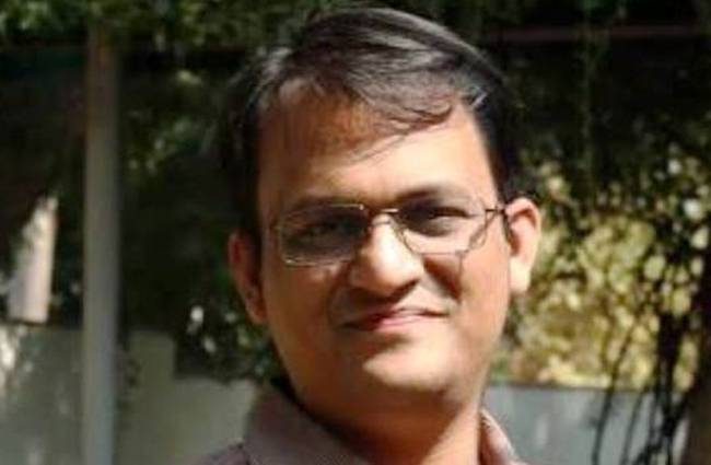 आईएएस ने उठाए दीनदयाल उपाध्याय पर सवाल