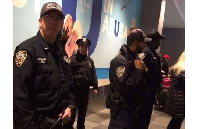 मौके पर तैनात सुरक्षा कर्मी