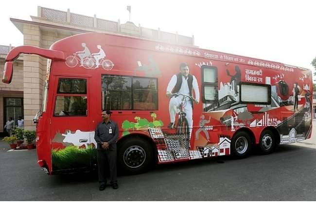 अखिलेश का रथ