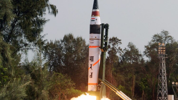 परमाणु क्षमता से लैस अग्नि5 मिसाइल