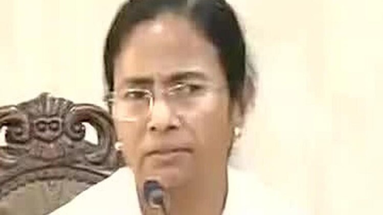 ममता का सरकार पर निशाना, पूछा अमित शाह पर क्यों नहीं पड़ता छापा