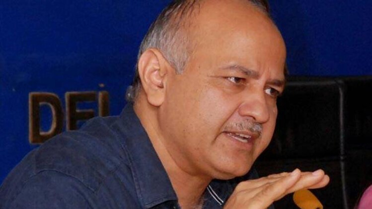 अधिकारियों पर बरसे सिसोदिया