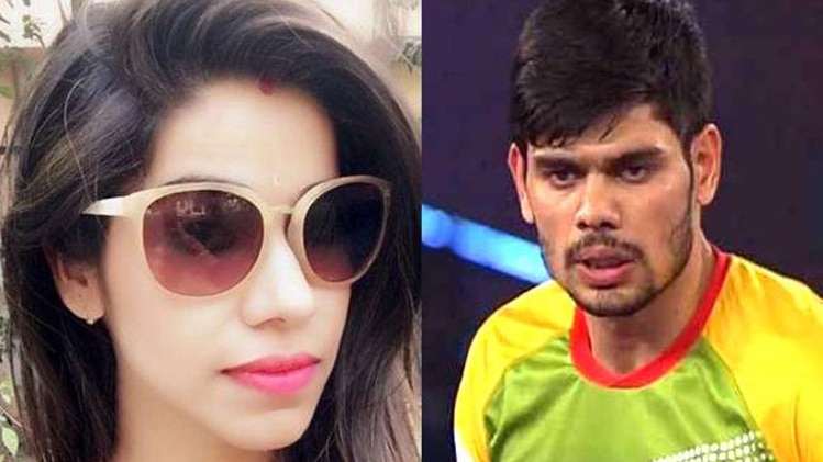 अदालत ने रोहित और उनके पिता को पासपोर्ट भी जमा कराने के लिए कहा है