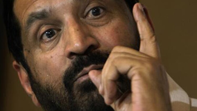 सुरेश कलमाडी को भारतीय ओलंपिक संघ का आजीवन संरक्षक बनाए जाने पर विवाद