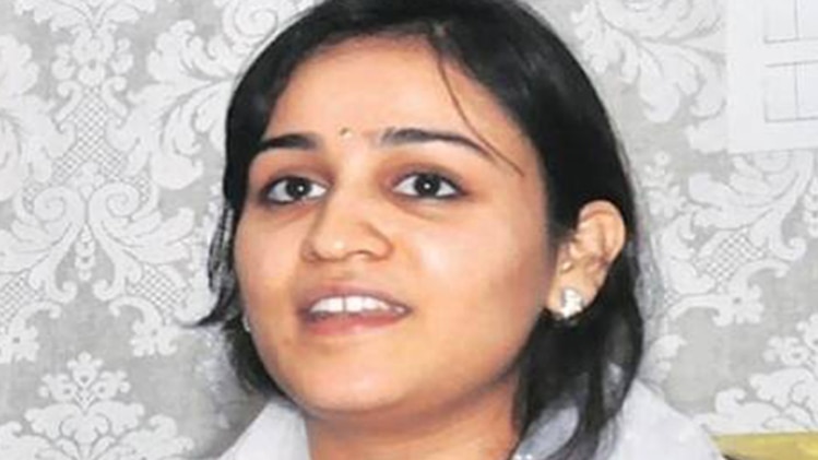 सपा कैंडिडेट अपर्णा यादव 