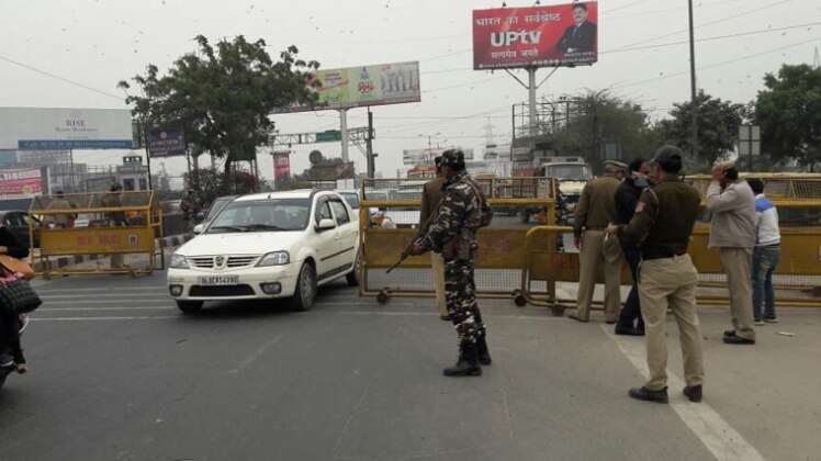 छावनी में तब्दील गाजीपुर बॉर्डर
