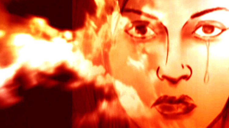 एक साल से कर रहा था बहनों का उत्पीड़न