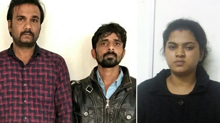 पुलिस गिरफ्त में खड़े सेक्स रैकेट के सदस्य