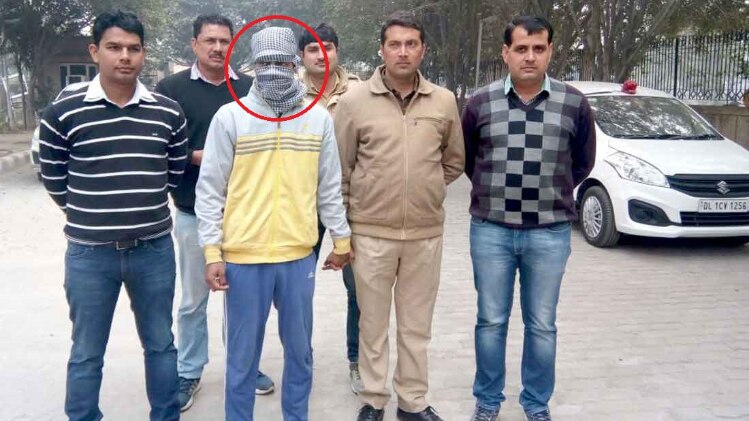 पुलिस ने आरोपी को गिरफ्तार कर लिया है