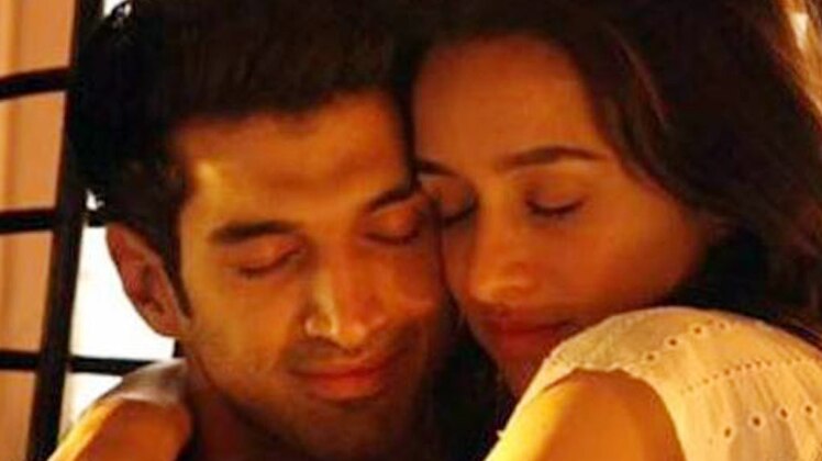 आदित्य रॉय कपूर और श्रद्धा कपूर