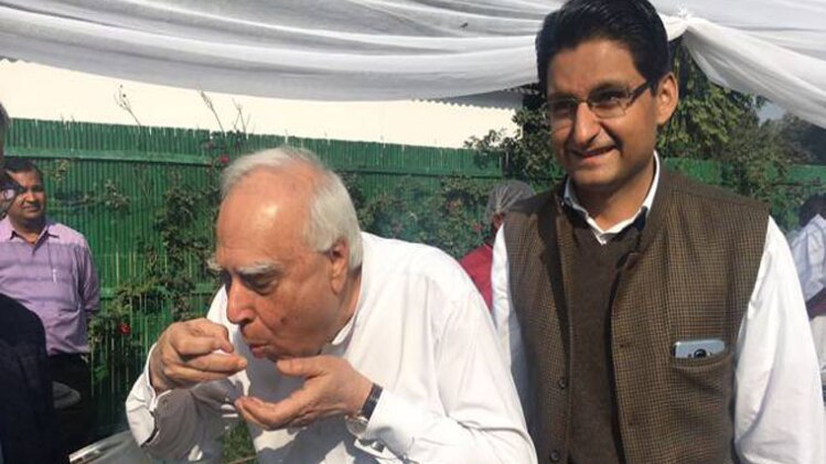 नेताओं ने मनाया लोहड़ी का त्यौहार 