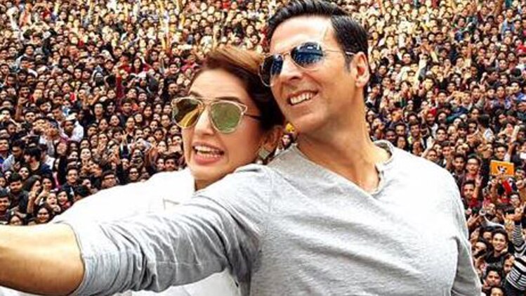 अक्षय कुमार और हुमा कुरैशी 