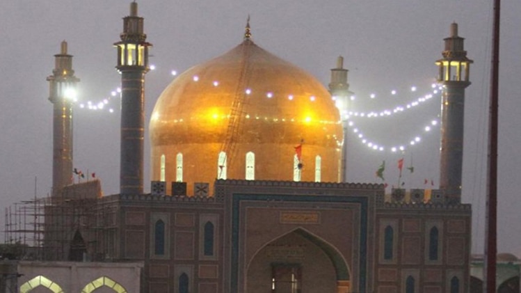 लाल शाहबाज कलंदर की दरगाह 