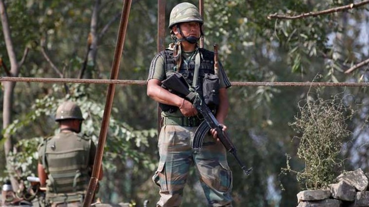 सेना ने इलाके में सर्च ऑपरेशन चलाया, लेकिन आतंकी अंधेरे का फायदा उठाकर भाग गए