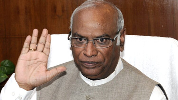 लोकसभा में कांग्रेस के नेता मल्लिकार्जुन खड़गे