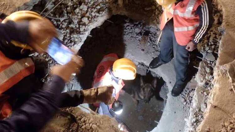 इस हादसे में अब तक 9 मजदूरों की मौत हो चुकी है