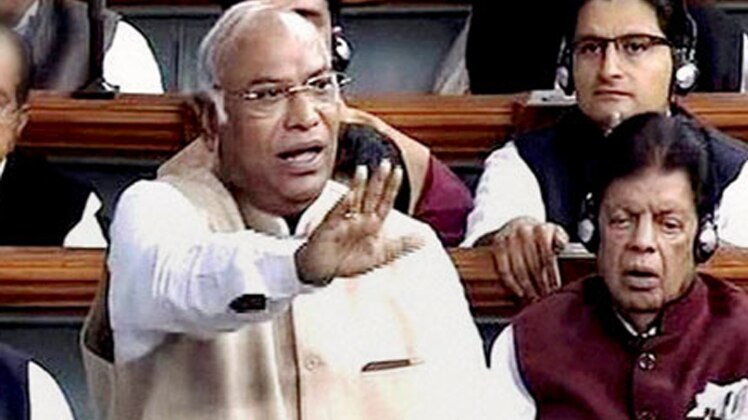 मोदी ने खड़गे को दिया जवाब