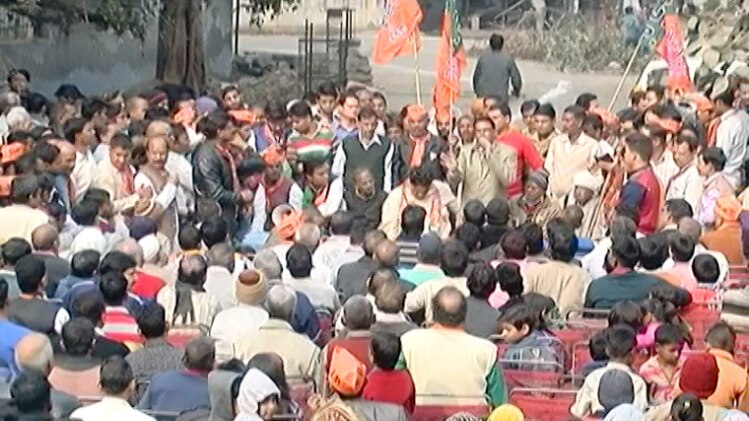 साहिबाबाद सीट पर तेज हुई प्रचार की जंग 