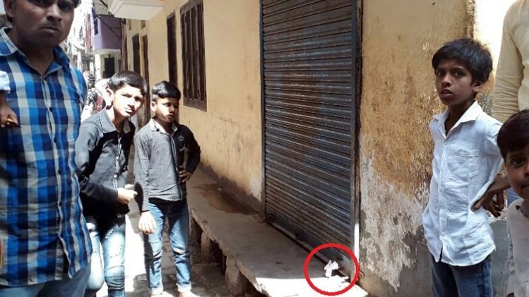 प्रशासन ने मीट की चार दुकानों को किया सील