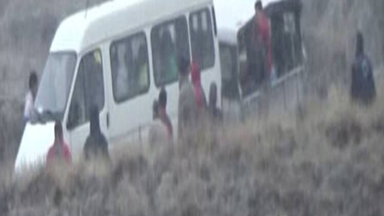 घटनास्थल से घायलों को लेकर जाती एंबुलेंस