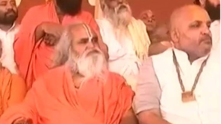 SC के फैसले से खुश हैं साधु-संत