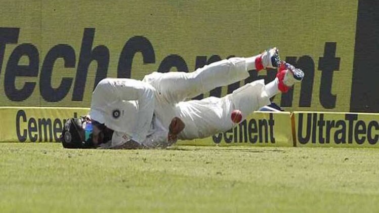 कंधे की चोट के बाद बाहर गए कोहली