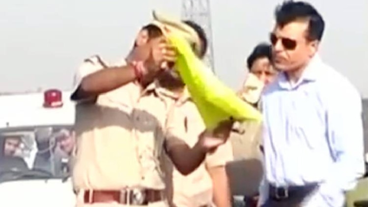 तकिए और प्लास्टिक बैग में मिले कटे हुए अंग