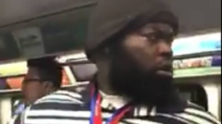 अफ्रीकी मूल के लोगों ने की भारतीय मूल की लड़की के साथ छेड़छाड़