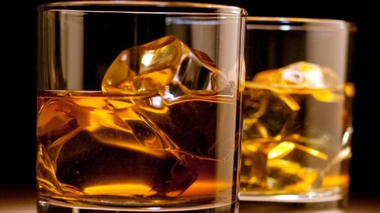 सुप्रीम कोर्ट ने लगाई शराबबंदी फैसले पर रोक