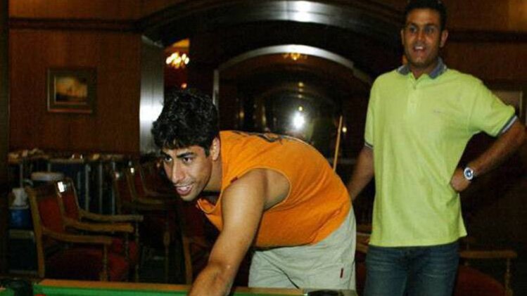 आशीष नेहरा और वीरेंदर सहवाग 