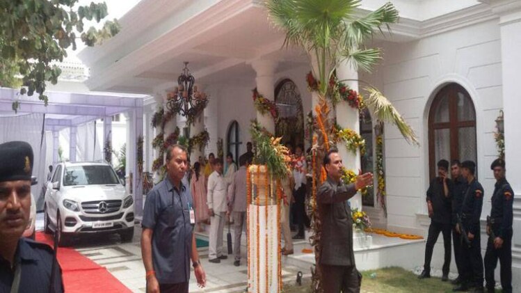 ज्यादा बिजली के इस्तेमाल का आरोप 