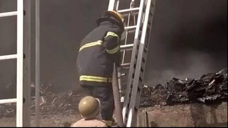 आग लगने के कारण का अभी पता नहीं चल पाया है