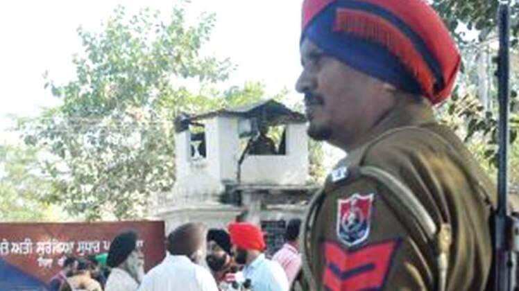 जेल तोड़कर फरार हुआ आरोपी गिरफ्तार