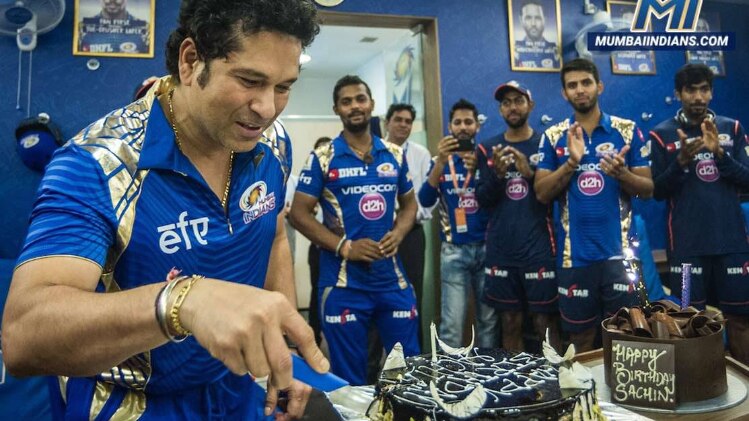 पूरे मैदान ने गाया सचिन के लिए गाना