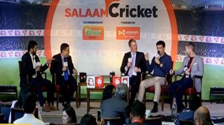 आजतक के  मंच पर दिग्गज