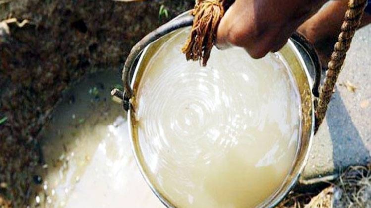 कुएं में डाला केरोसिन तेल