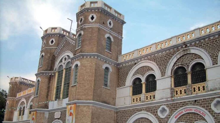 गांधीजी का स्कूल