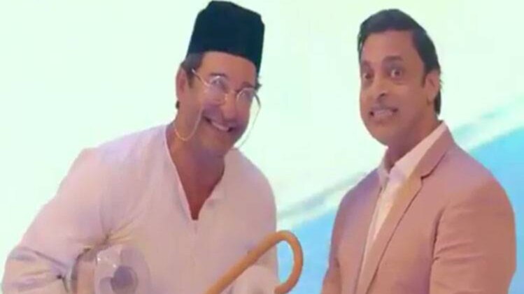 कॉमेडी एक्शन में पाकिस्तानी जोड़ी