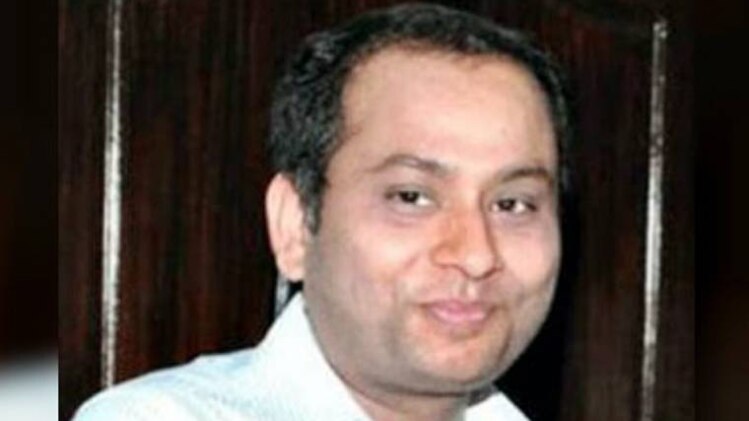 IAS अनुराग तिवारी बंगलुरु में आयुक्त के पद पर तैनात थे