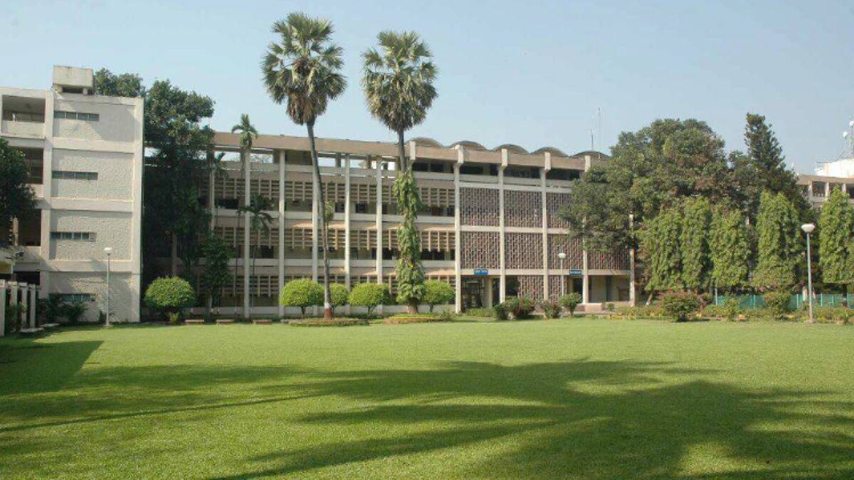 IIT 100 IIT Bombay