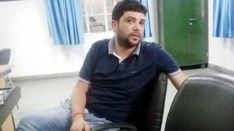 खुद को IPS अधिकारी बताने वाला विमल भट्ट