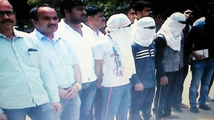 सात संगीन मामलों में पुलिस को इनकी तलाश थी