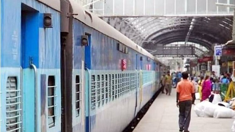 आरोपी के पास से फोन बरामद कर लिया गया है