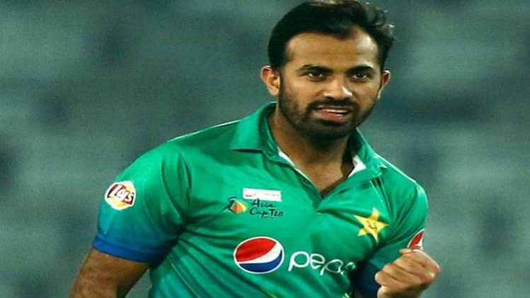 पाकिस्तानी गेंदबाज वहाब रियाज की लगी बोली