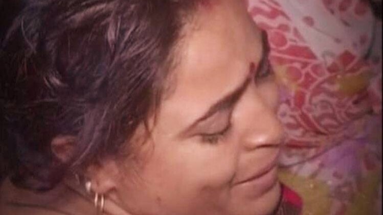 आंसुओं में डूबा देश 