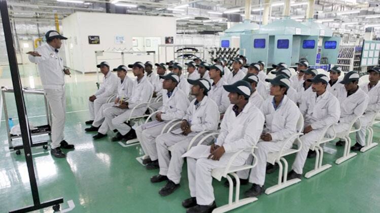 इंडस्ट्री से बढ़ी सरकार की परेशानी