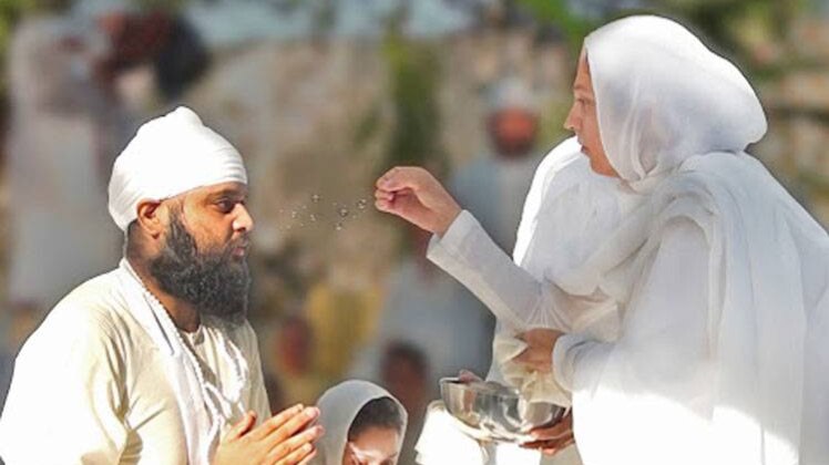 आनंद कारज कराती नामधारी संप्रदाय की महिलाएं