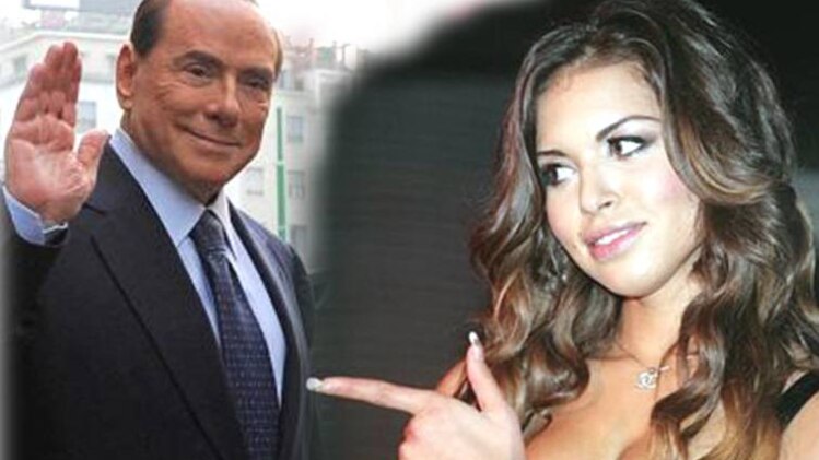 इटली के पूर्व प्रधानमंत्री सिल्वियो बर्लुस्‍कोनी